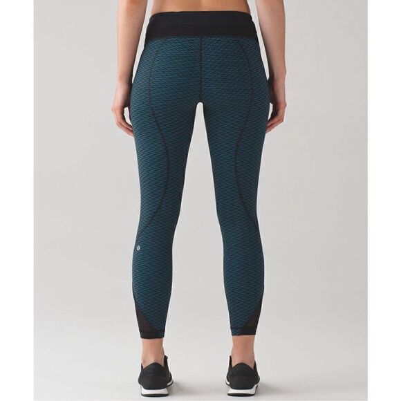 Womens Lululemon Inspire Tight II - Picture 2 of 5